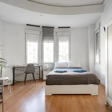 Pensjonat Versus Walencja